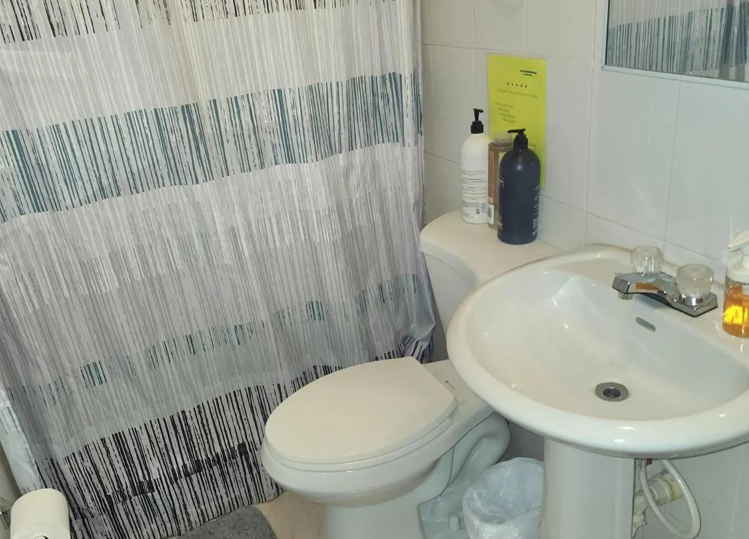Del Valle Central Casa Near Trendy Calle Loiza- One Bedroom With Queen 圣胡安 公寓